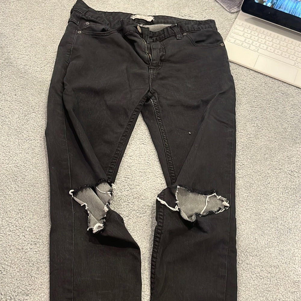 Black skinny jeans